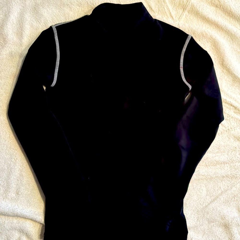 Nike youth base layer shirt
